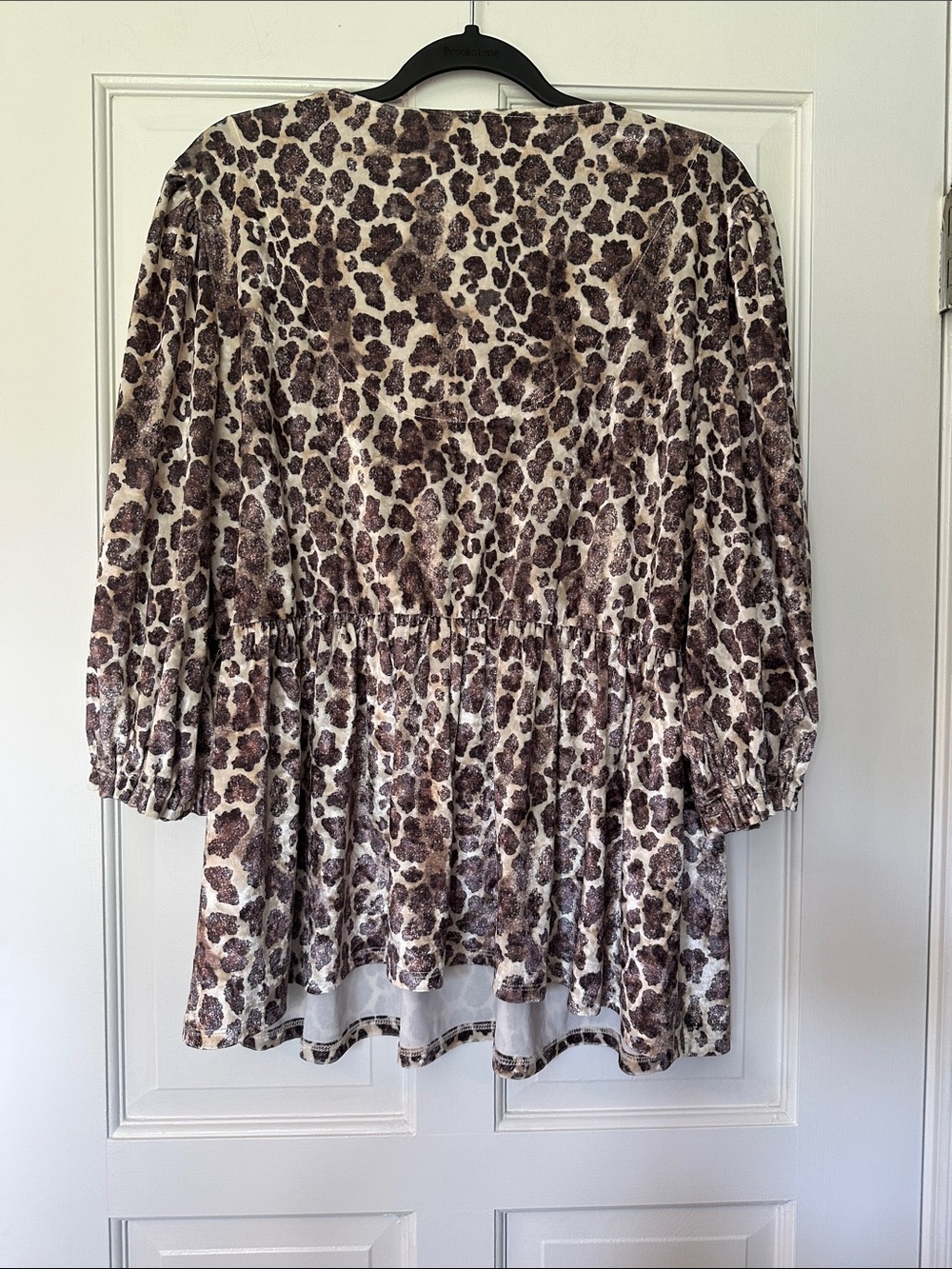 Cato Brown & White Leopard-Print V-Neck Velvety Tunic Top Size XL - Picture 5 of 15
